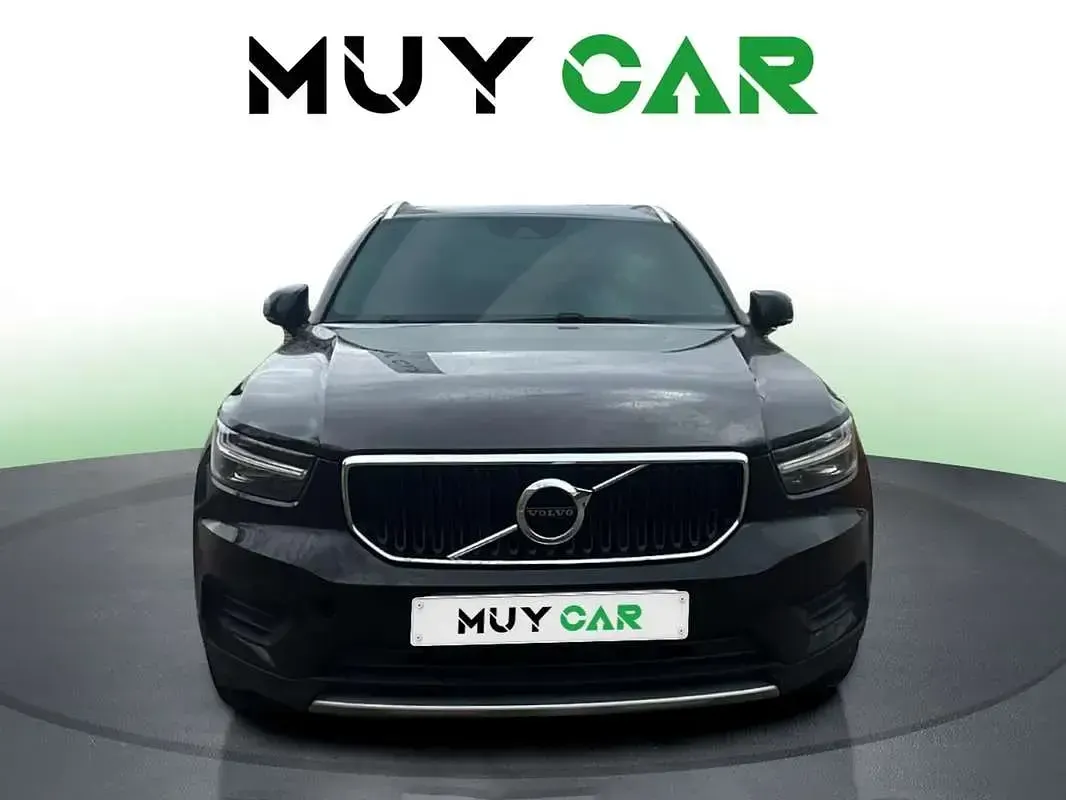 Usado Volvo XC40 Momentum 150 CV (110 kW) 2020 Negro SUV