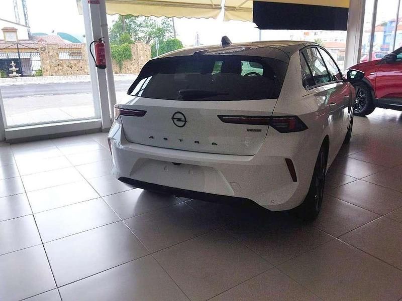 Usado Opel Astra S 179 CV (131 kW) 2023 Utilitario