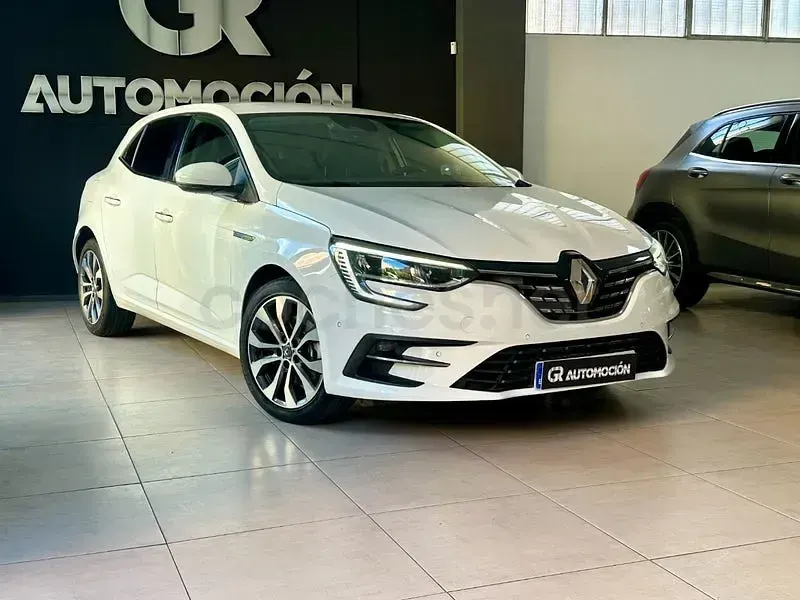Usado Renault Mégane IV Intens 160 CV (117 kW) 2022 Blanco Berlina