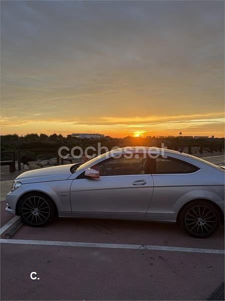Usado Mercedes C180 156 CV (114 kW) 2012 Gris / plata Coupe