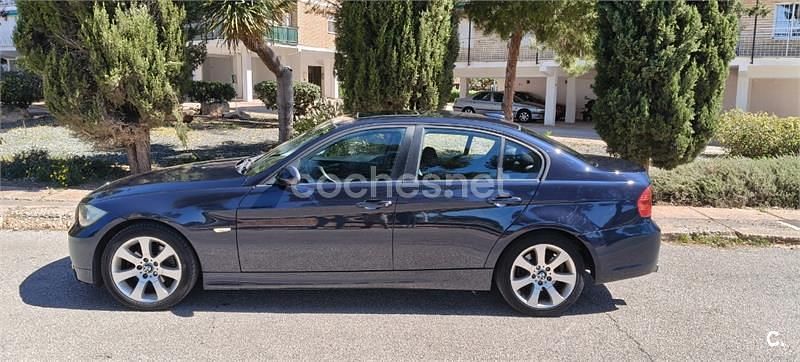Usado BMW 320 163 HP (119 kW) 2005 Azul Sedan
