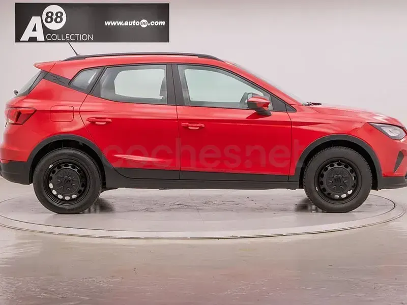 Usado Seat Arona Reference 95 CV (69 kW) 2022 Rojo SUV