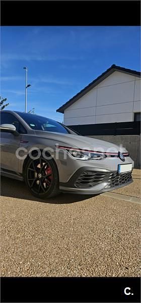 Usado VW Golf VIII GTI Clubsport 301 CV (221 kW) 2023 Gris / plata Berlina