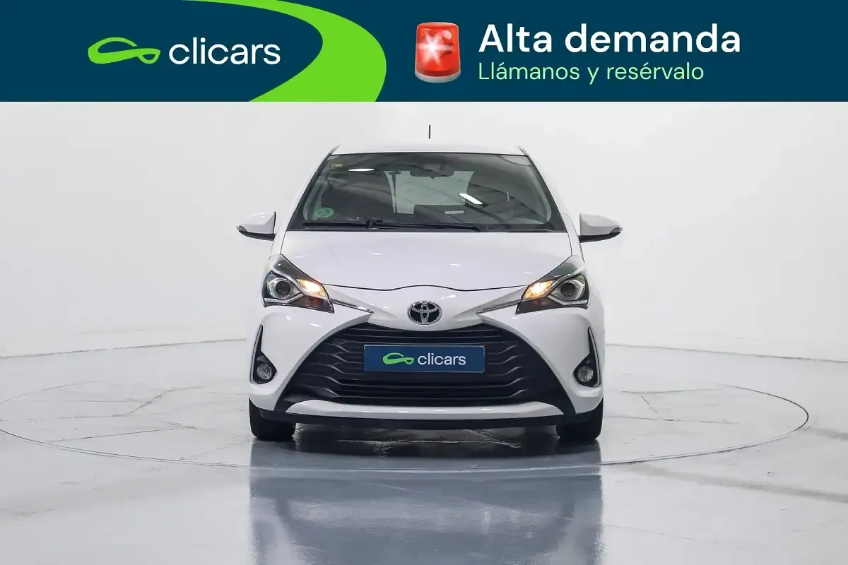 Usado Toyota Yaris Edition 111 CV (81 kW) 2020 Blanco Berlina
