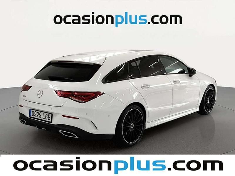Usado Mercedes CLA200 Shooting Brake AMG 163 CV (119 kW) 2020 Blanco Familiar