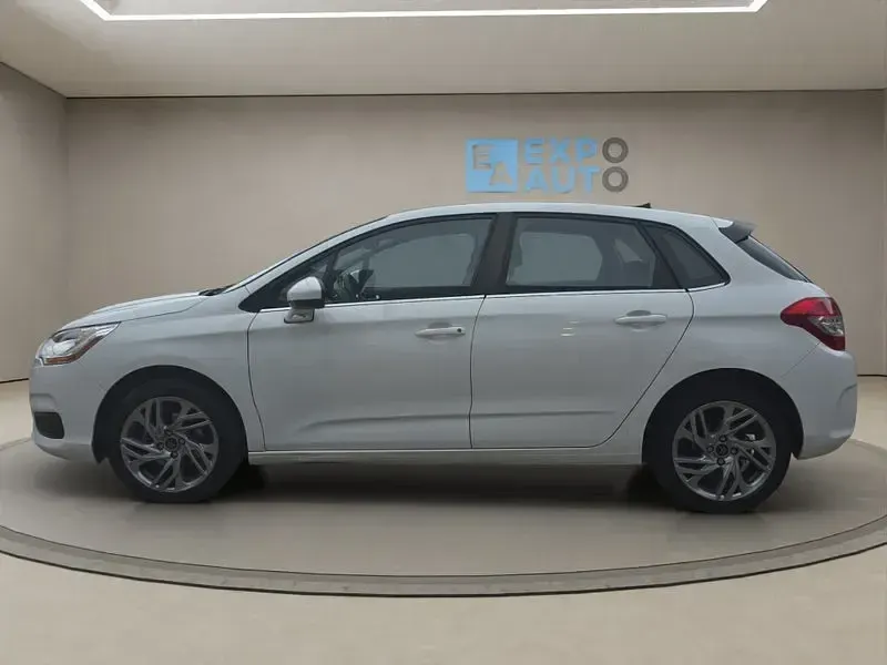 Usado Citroën C4 Seduction 114 CV (83 kW) 2014 Blanco Utilitario
