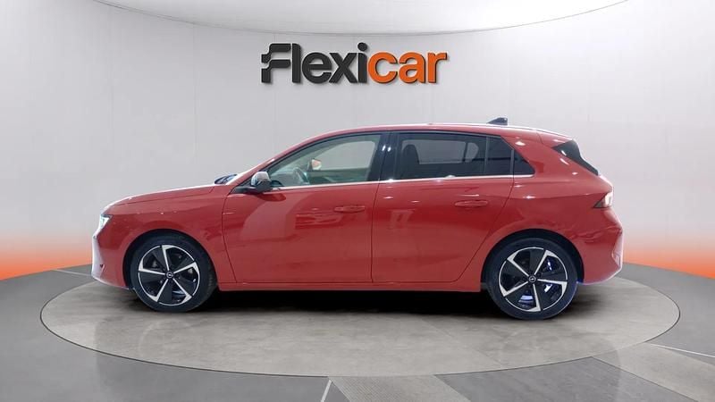 Usado Opel Astra Elegance 131 CV (96 kW) 2023 Rojo Utilitario