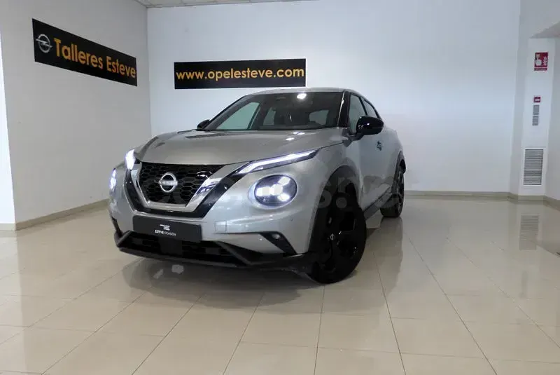 Usado Nissan Juke Tekna 114 CV (83 kW) 2025 Gris / plata SUV