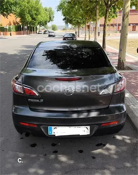 Usado Mazda 3 Active 115 CV (84 kW) 2012 Negro Berlina