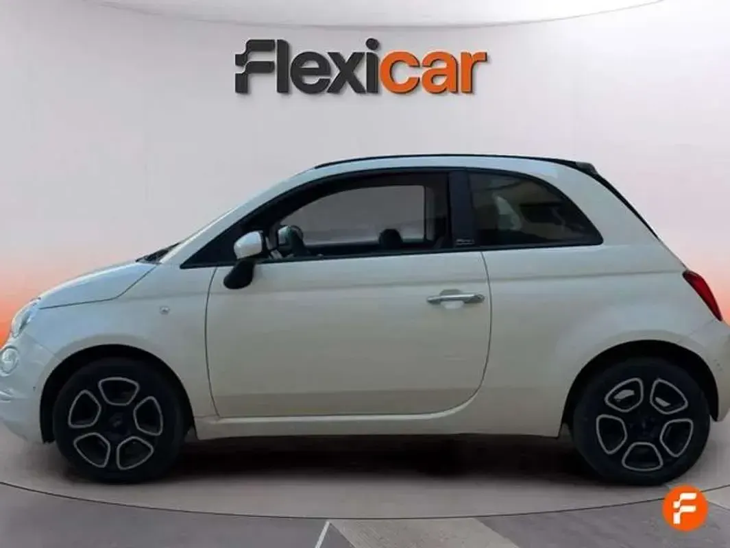 Usado Fiat 500 Club 71 CV (52 kW) 2023 Blanco Descapotable