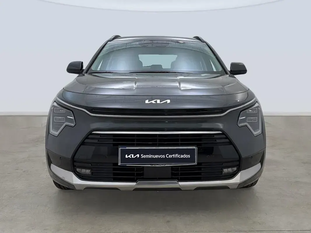 Usado Kia Niro 129 CV (94 kW) 2025 Gris SUV