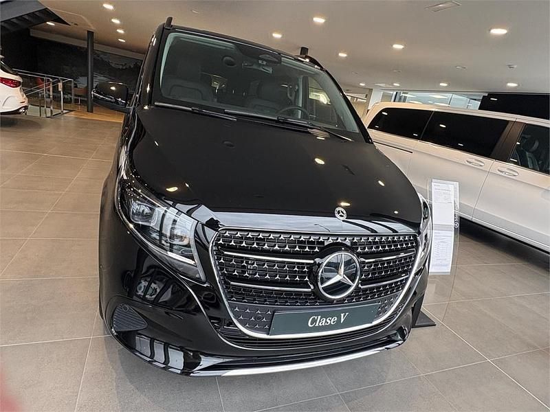 Nuevo Mercedes V300 Avantgarde 237 CV (174 kW) 2026 Negro Monovolumen