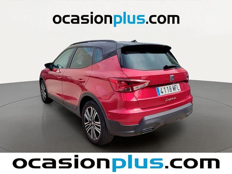 Usado Seat Arona Style 110 CV (80 kW) 2023 Rojo SUV