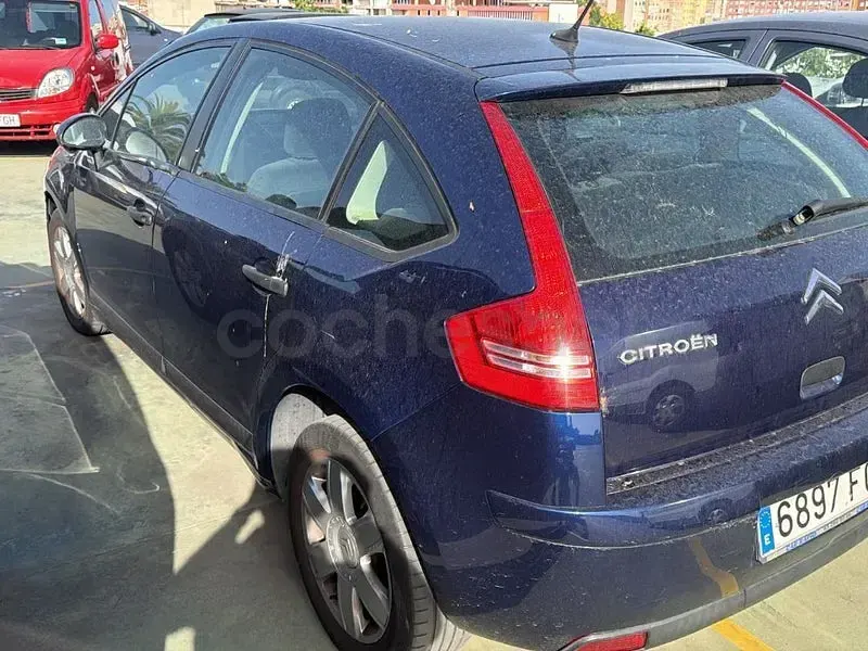 Usado Citroën C4 110 CV (80 kW) 2006 Azul Berlina