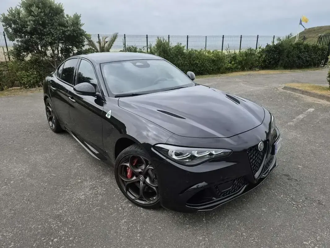Nuevo Alfa Romeo Giulia Quadrifoglio 519 CV (381 kW) 2026 Negro Berlina