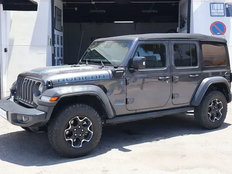 Usado Jeep Wrangler Rubicon 381 CV (280 kW) 2022 Gris / plata SUV