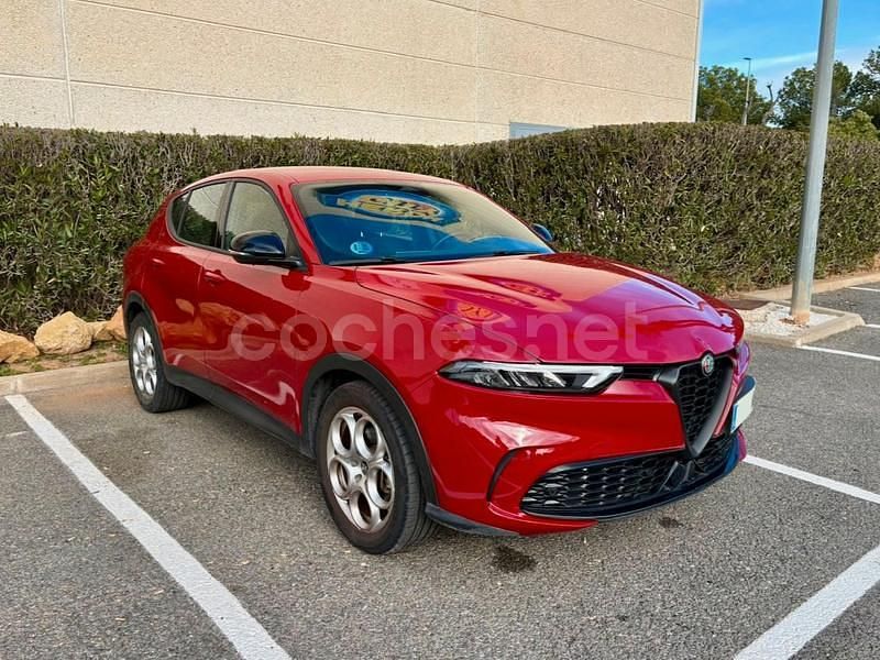 Usado Alfa Romeo Tonale Sprint 130 CV (95 kW) 2023 Rojo SUV