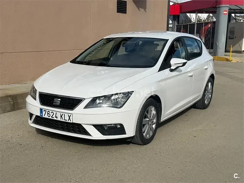 Usado Seat Leon Style 115 CV (84 kW) 2018 Blanco Berlina