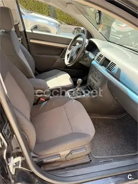 Usado Opel Vectra Club 122 CV (89 kW) 2003 Negro Berlina