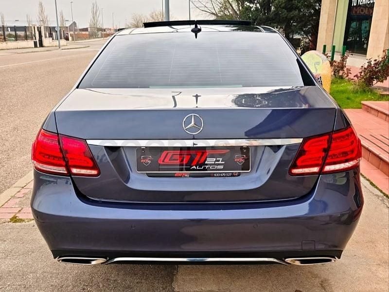 Usado Mercedes E300 Avantgarde 231 CV (169 kW) 2014 Gris / plata Berlina