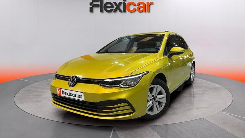 Usado VW Golf VIII Life 150 CV (110 kW) 2021 Verde Berlina