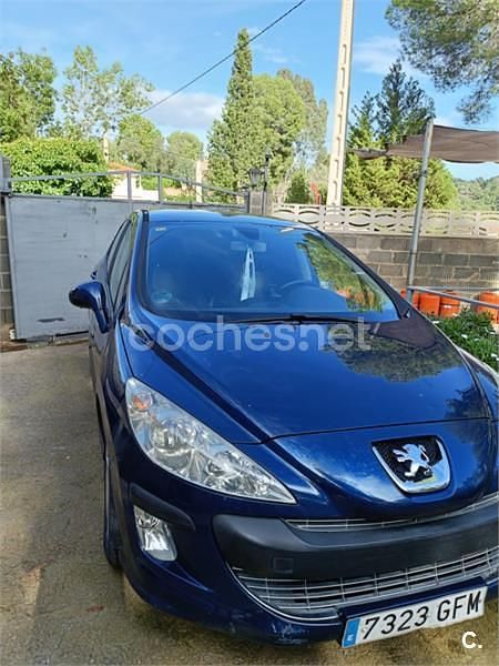 Usado Peugeot 308 120 CV (88 kW) 2008 Azul Berlina
