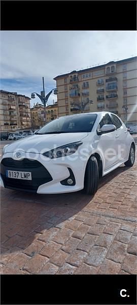 Blanco Usado 2021 Toyota Yaris Active Berlina | 16.000 € (Precio justo) - Imagen 1/4
