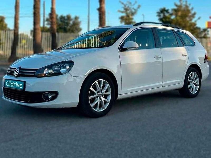 Usado VW Golf VII Advance 105 CV (77 kW) 2012 Blanco Familiar