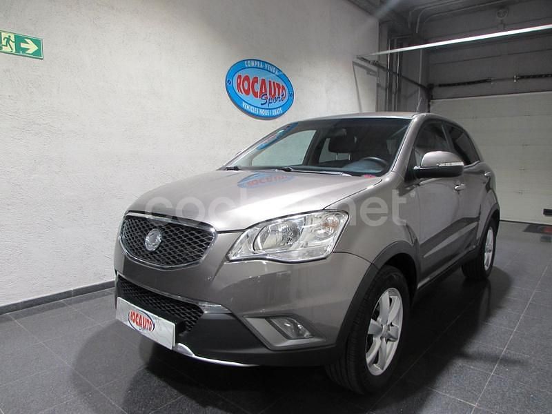 Usado Ssangyong (KGM) Korando 175 CV (128 kW) 2013 Marrón SUV