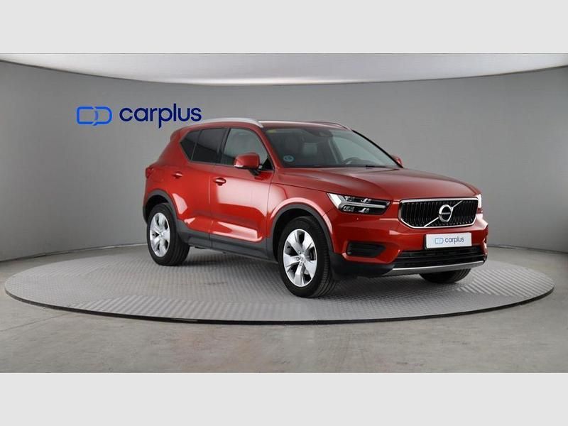 Usado Volvo XC40 Momentum 163 CV (119 kW) 2020 Fusion red SUV