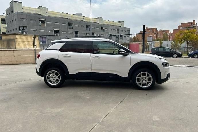 Usado Citroën C4 Cactus Shine 99 CV (72 kW) 2019 Blanco Utilitario