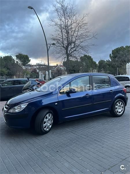 Usado Peugeot 307 90 CV (66 kW) 2002 Azul Berlina