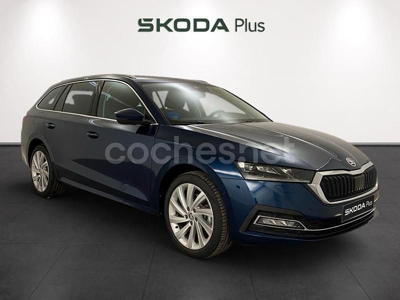 Azul Usado 2024 Skoda Octavia Style Familiar | 30.980 € (Buen precio) - Imagen 1/4