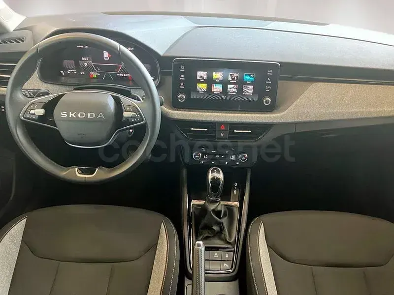 Usado Skoda Scala Selection 115 CV (84 kW) 2025 Negro Utilitario