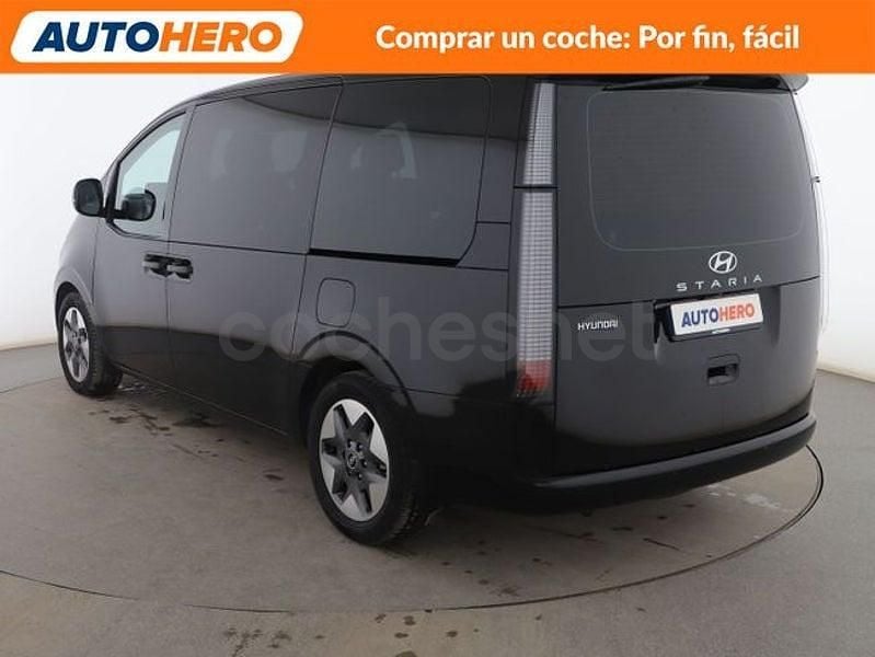 Usado Hyundai Staria 177 CV (130 kW) 2023 Negro Monovolumen