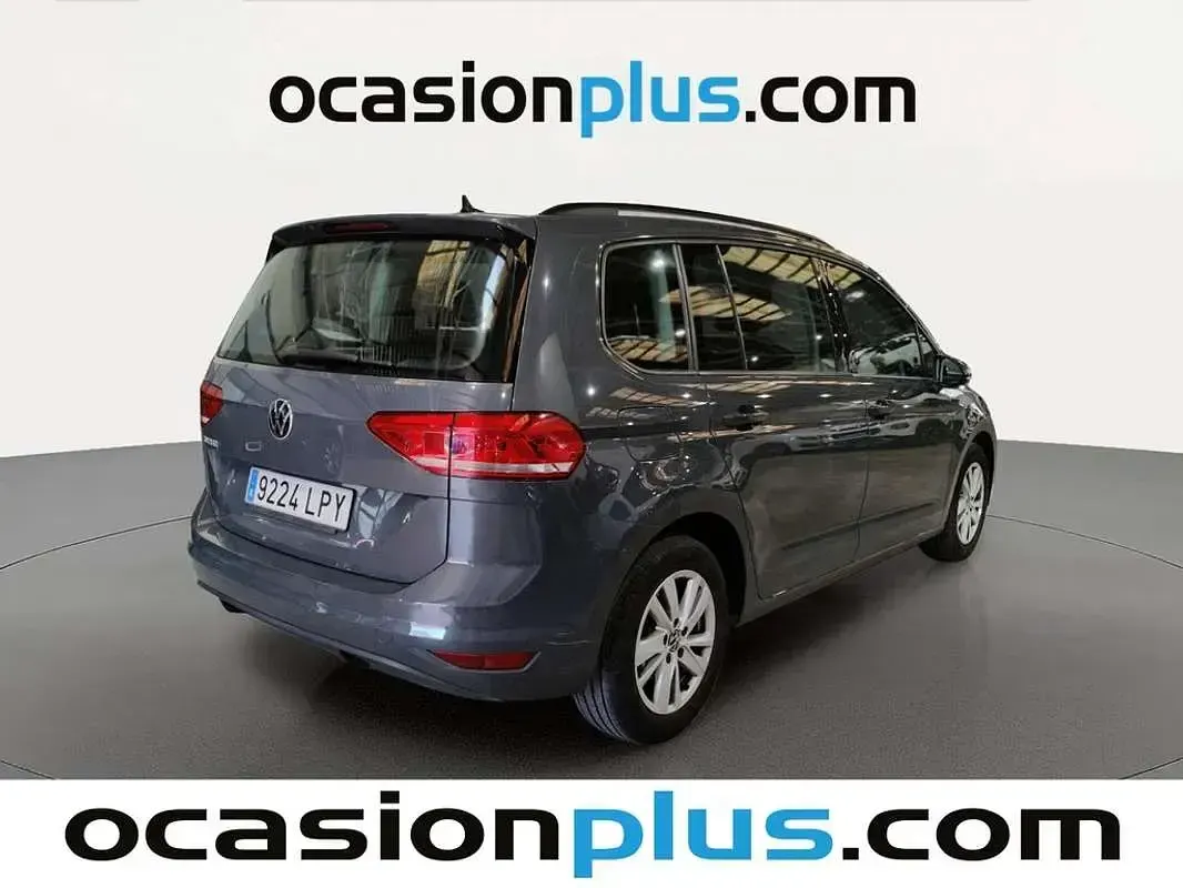 Usado VW Touran Business 150 CV (110 kW) 2021 Gris Monovolumen
