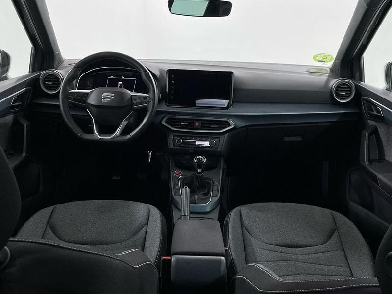 Usado Seat Arona Xperience 115 CV (84 kW) 2025 Gris SUV