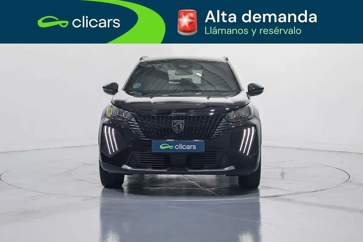 Usado Peugeot 2008 Allure 136 CV (100 kW) 2025 Negro SUV