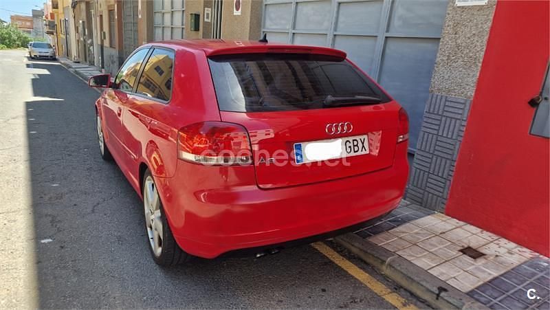 Usado Audi A3 Ambition 105 CV (77 kW) 2008 Rojo Utilitario