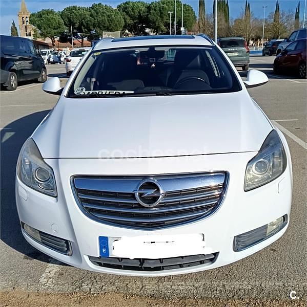 Usado Opel Insignia Sport 160 CV (117 kW) 2009 Blanco Familiar
