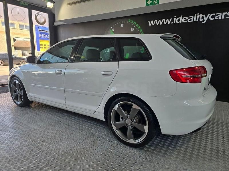 Usado Audi A3 Ambition 140 CV (102 kW) 2011 Blanco Utilitario