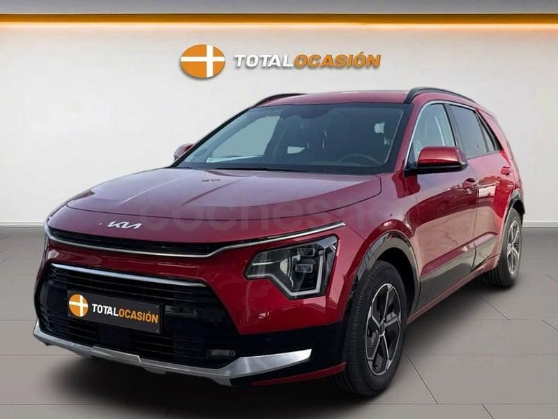 Usado Kia Niro 141 CV (103 kW) 2022 Rojo SUV