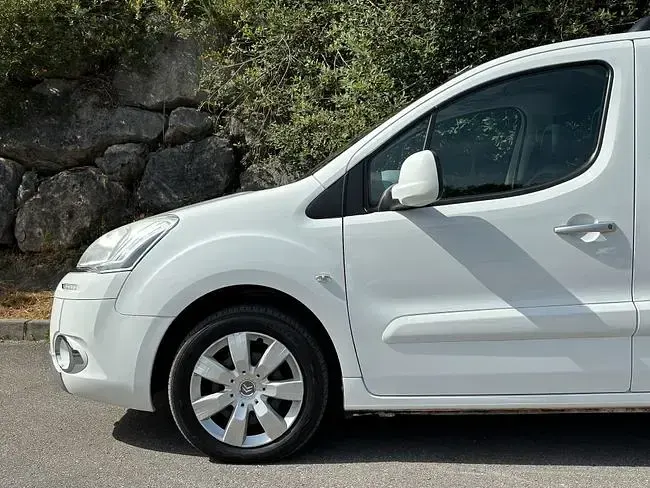 Usado Citroën Berlingo XTR 115 CV (84 kW) 2014 Blanco Monovolumen