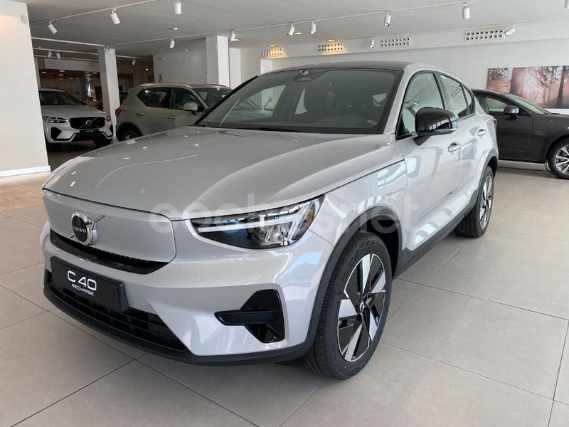 Eléctrico Usado 2023 Volvo EC40 Plus SUV | 47.900 € - Imagen 1/4