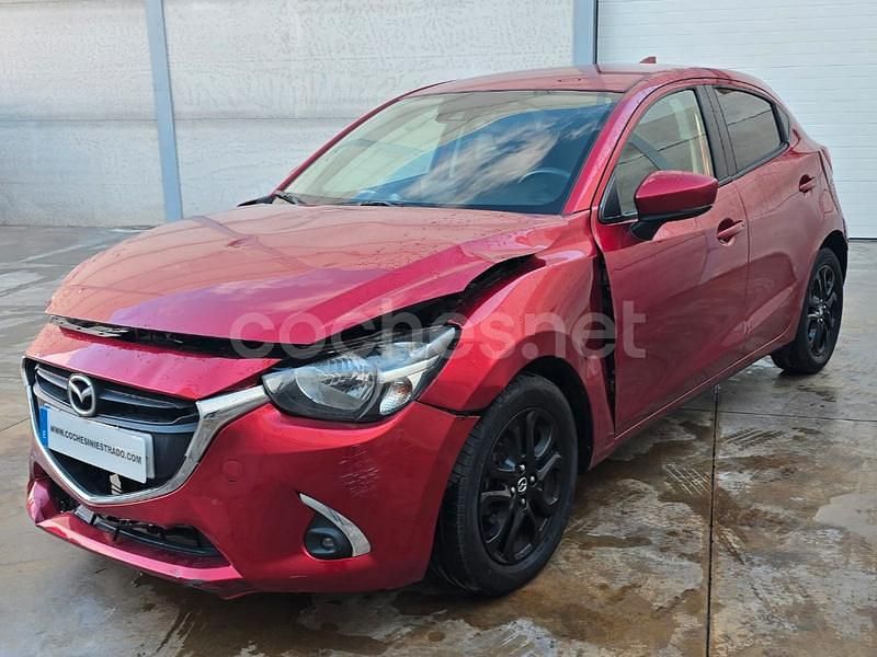 Rojo Usado 2019 Mazda 2 Edition Berlina | 4500 € - Imagen 1/4