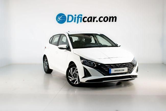 Usado Hyundai i20 86 CV (63 kW) 2024 Blanco Utilitario