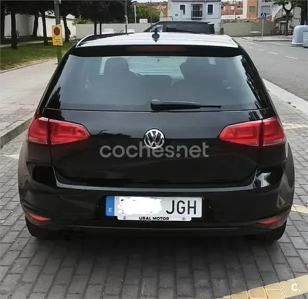 Usado VW Golf VII Advance 150 CV (110 kW) 2015 Negro Berlina
