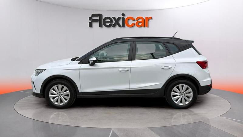 Usado Seat Arona Style 110 CV (80 kW) 2023 Blanco SUV