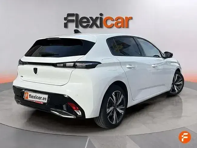 Usado Peugeot 308 Active 130 CV (95 kW) 2022 Blanco
