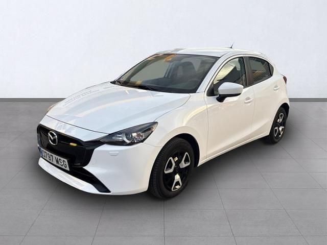 Usado Mazda 2 90 CV (66 kW) 2024 Blanco Utilitario